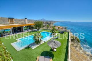 Xalet a N/a. Villa majestuosa y elegante frente al mediterráneo