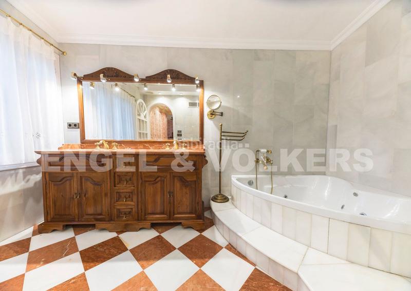 Foto 15549b66-84a5-4743-b7d7-d9d7d05a6491. Chalet with parking pool in Peña de las Águilas Elche / Elx