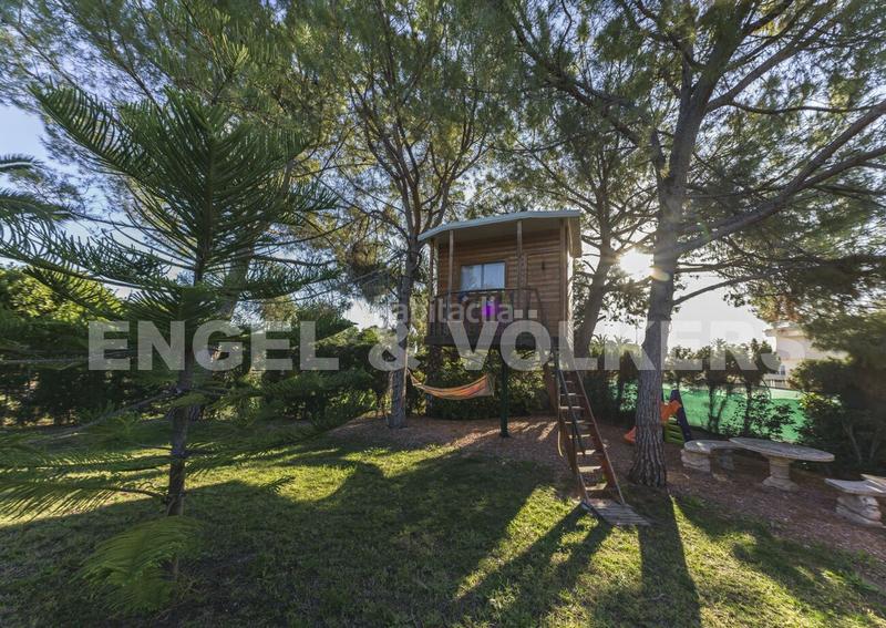 Foto 6c77c580-1ac6-4d38-a801-6db4f93866c2. Chalet with parking pool in Peña de las Águilas Elche / Elx