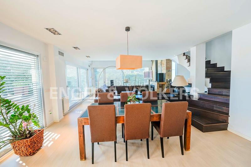 Foto ae04c23d-a1d1-40ed-9f1e-62a7ad7c8a32. Chalet moderna villa de lujo con la que todos sueñan en San Juan de Alicante