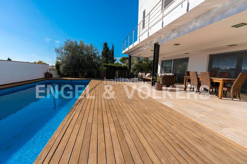 Foto e53bbeb0-9d3d-4943-a451-88fd39e3e1c8. Chalet moderna villa de lujo con la que todos sueñan en San Juan de Alicante