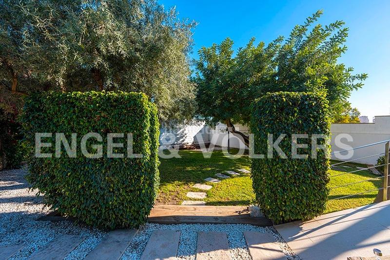 Foto ef914786-f288-469d-be61-3694074d0d20. Chalet moderna villa de lujo con la que todos sueñan en San Juan de Alicante