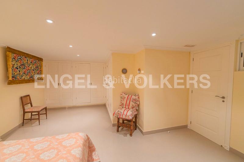 Foto 1ccd85ed-8ba3-4b77-8cd5-908b9cc446aa. Casa adosada elegante propiedad en residencial prime en Alicante