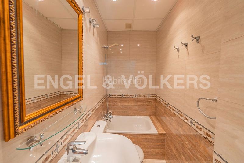 Foto 2a6fbe8b-f476-4aca-aeec-eb1e5a31dcad. Casa adosada elegante propiedad en residencial prime en Alicante