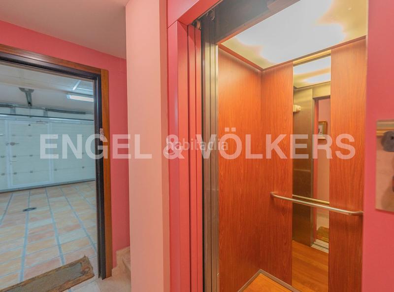 Foto 3a574f76-c3db-42af-b90c-160987faa16e. Casa adosada elegante propiedad en residencial prime en Alicante