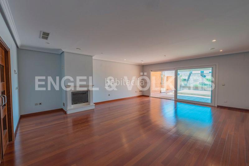 Foto 5f7aa89b-45fb-403b-b53e-9881e05a4c7f. Casa adosada elegante propiedad en residencial prime en Alicante