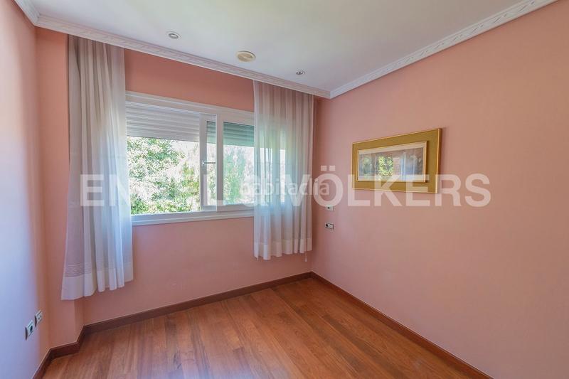 Foto 6ab396a0-0515-446b-9ad8-c6806346494b. Casa adosada elegante propiedad en residencial prime en Alicante