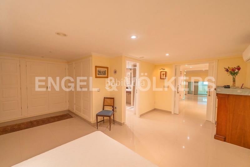 Foto d536a4bf-43b9-4120-848b-9fa739c558c0. Casa adosada elegante propiedad en residencial prime en Alicante