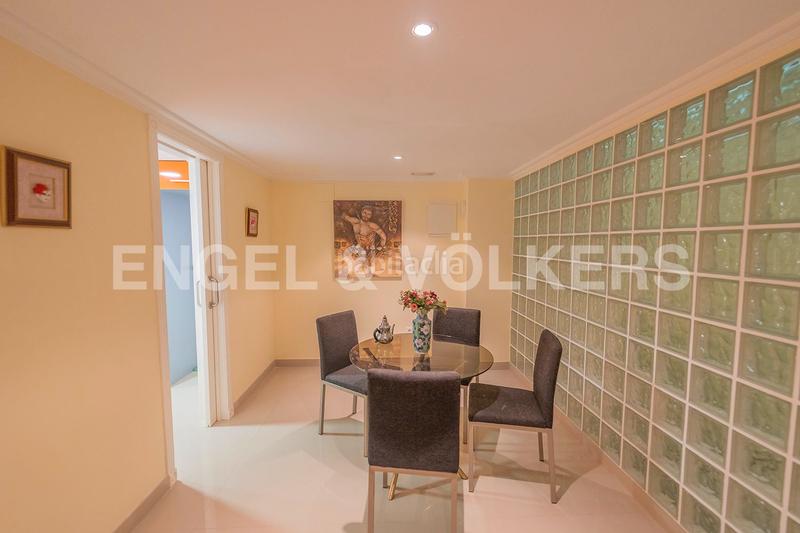 Foto e4fa90df-0884-472d-b13c-0cadf9fec63e. Casa adosada elegante propiedad en residencial prime en Alicante