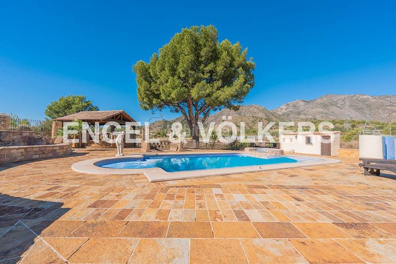 Foto 3effc3f3-8d22-4d2b-8c54-379b9bdf0cd5. Xalet amb aparcament piscina a Aigües