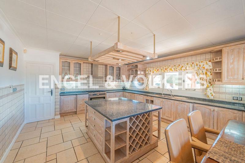 Foto 447b4811-b53e-4c7f-a489-5c0a14d3d4c3. Xalet amb aparcament piscina a Aigües