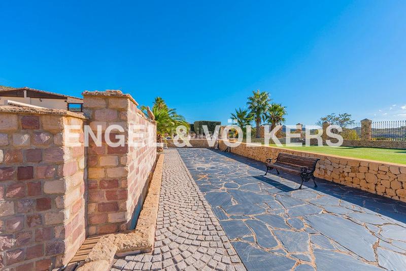 Foto aaeed42e-e842-467a-8b25-8fd4163bf27f. Xalet amb aparcament piscina a Aigües