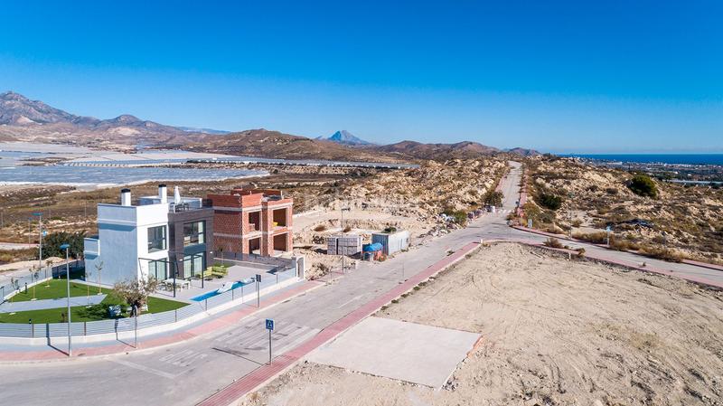 Foto e2aa78e7-b49b-423b-a75a-1d71ceb89fb7. Chalet en del llentiscle 2 promoción de villas con amaneceres mágicos v17 en Mutxamel