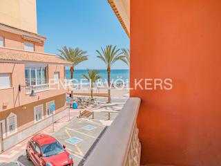 Lloguer Pis a Carrer de sant vicent 83. El placer del relax junto a la playa