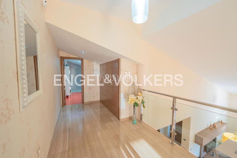 Foto 2f4d0abe-c545-44ed-a58a-535bab9d0d1e. Chalet villa elegante y con mucho estilo en La Font-Mezquitas San Juan de Alicante