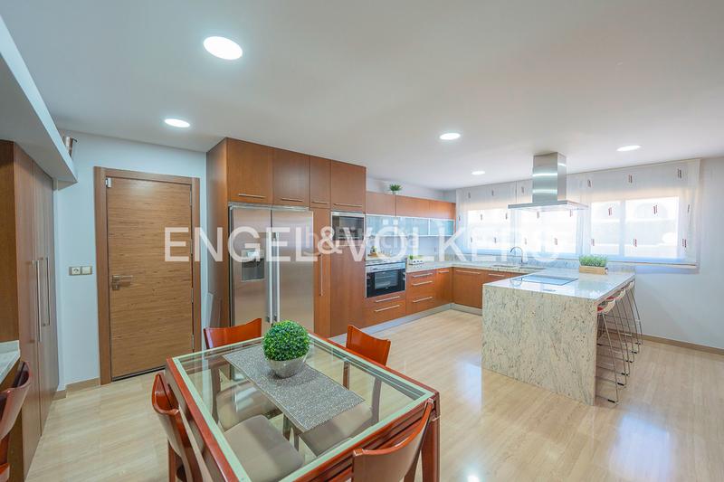 Foto 37b870e6-57f1-45ea-b7d7-2779221a686f. Chalet villa elegante y con mucho estilo en La Font-Mezquitas San Juan de Alicante