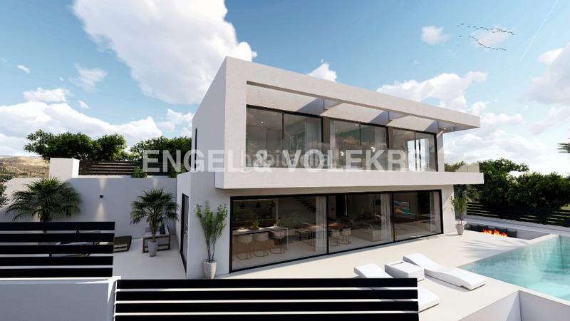 Foto 8f3665f8-bf1d-4314-bddc-e77698184f42. Xalet amb aparcament piscina a Pueblo Acantilado-Lanuza Campello (el)