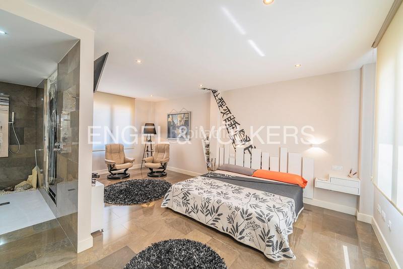 Foto 2d9e4dec-4227-4d13-8cf7-8396d8977ed1. Àtic a paseo de gomiz 3 a Casco Antiguo - Sta. Cruz - Ayuntamiento Alicante