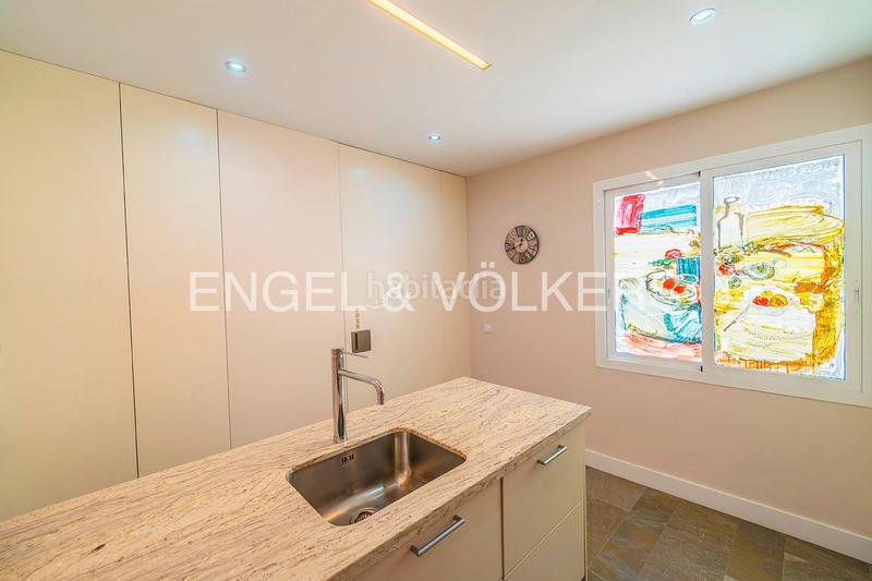 Foto 9ec88023-009f-4ffc-8af2-83a98d678ee8. Àtic a paseo de gomiz 3 a Casco Antiguo - Sta. Cruz - Ayuntamiento Alicante