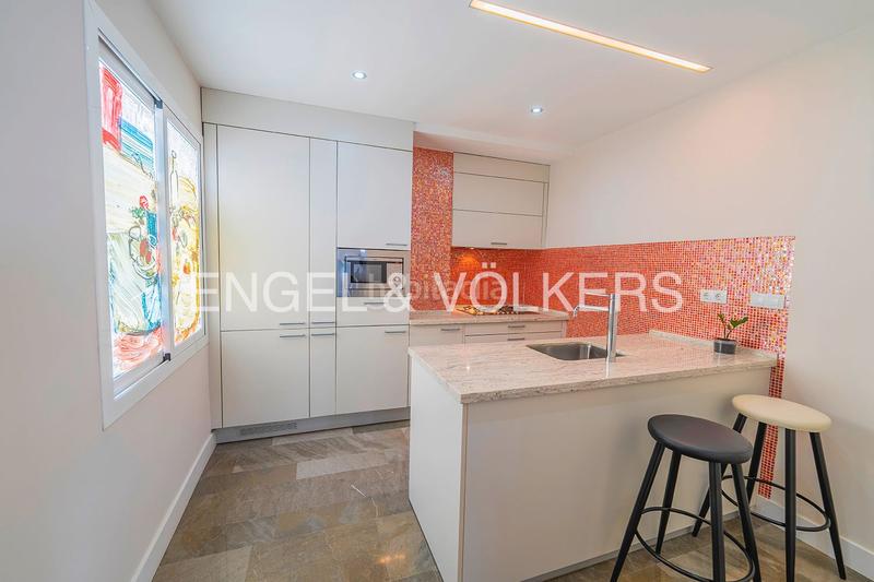 Foto bce1364f-5114-464c-b211-dde482b837af. Àtic a paseo de gomiz 3 a Casco Antiguo - Sta. Cruz - Ayuntamiento Alicante