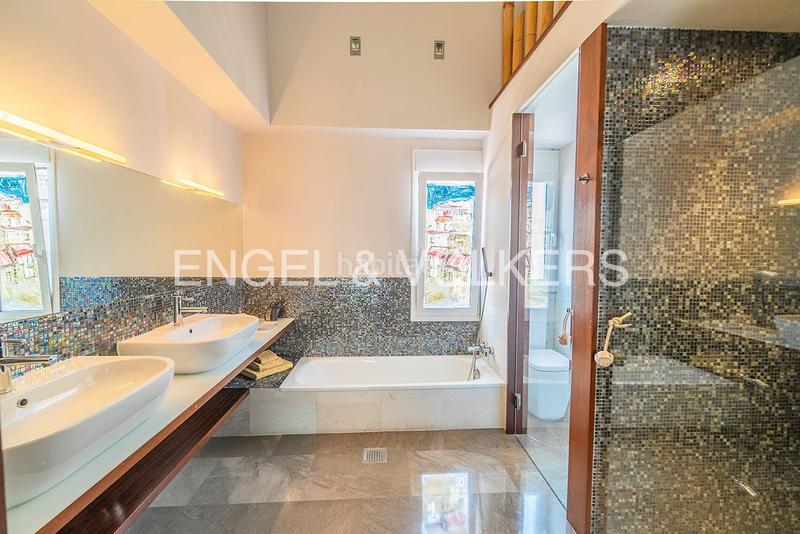 Foto caa06f07-0819-4cde-ab80-eaf30218d2d3. Àtic a paseo de gomiz 3 a Casco Antiguo - Sta. Cruz - Ayuntamiento Alicante