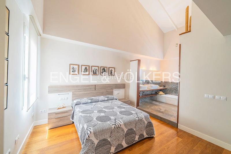 Foto d9e2dc45-2351-4d9d-9fac-451a67ebe14a. Àtic a paseo de gomiz 3 a Casco Antiguo - Sta. Cruz - Ayuntamiento Alicante