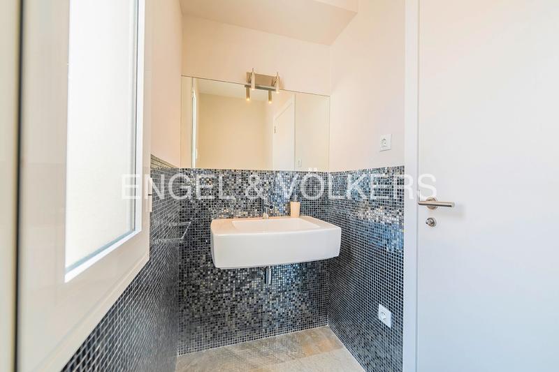 Foto ede48011-d420-4119-9e0e-99b6bd150fe4. Àtic a paseo de gomiz 3 a Casco Antiguo - Sta. Cruz - Ayuntamiento Alicante