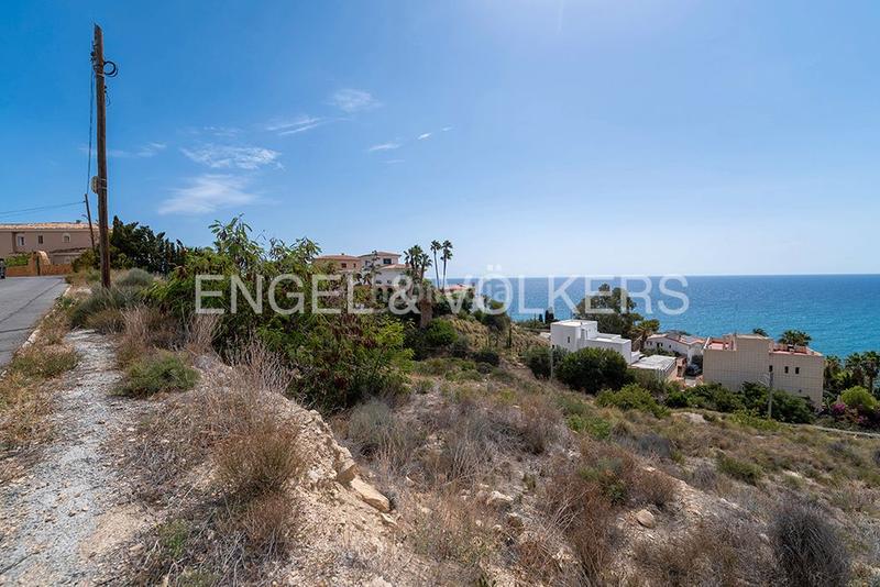 Foto c6ee1298-308b-4926-8e09-1af468092edf. Terreny residencial a calle islandia 196 a Pueblo Español-Coveta Fumá Campello (el)