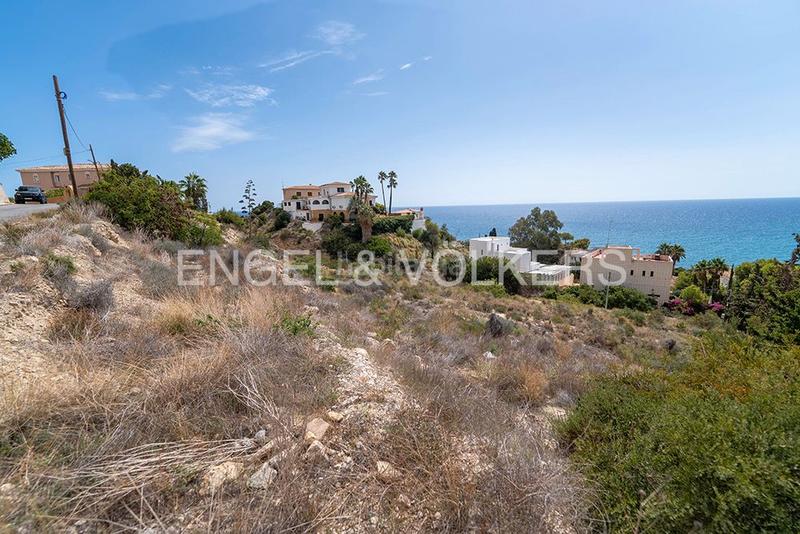 Foto effaef81-26c1-433a-ab42-5a41c56b0363. Terreny residencial a calle islandia 196 a Pueblo Español-Coveta Fumá Campello (el)