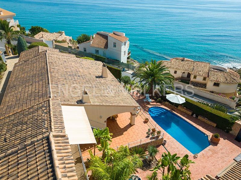 Foto 41e92873-d6d3-4af7-98a8-6c9855532000. Xalet amb piscina a Pueblo Acantilado-Lanuza Campello (el)