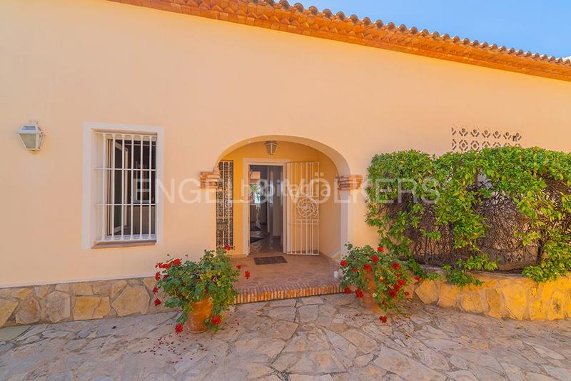 Foto 9c825a71-e439-4758-bed5-37a83477f2d3. Xalet amb piscina a Pueblo Acantilado-Lanuza Campello (el)