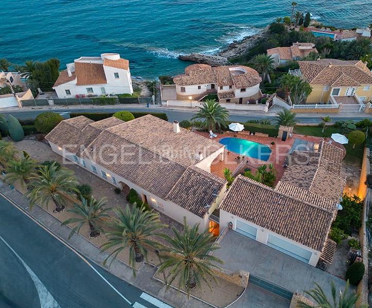 Foto ab03a44b-2764-44c4-b219-bf01afe6fc7d. Xalet amb piscina a Pueblo Acantilado-Lanuza Campello (el)