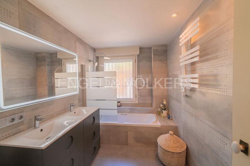 Foto b7bd48e9-599a-41f3-aaf3-62297fbd34ea. Xalet amb piscina a Pueblo Acantilado-Lanuza Campello (el)