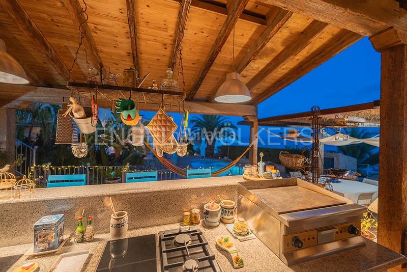 Foto e1cb5852-9659-4602-a9c0-952565dda109. Xalet amb piscina a Pueblo Acantilado-Lanuza Campello (el)