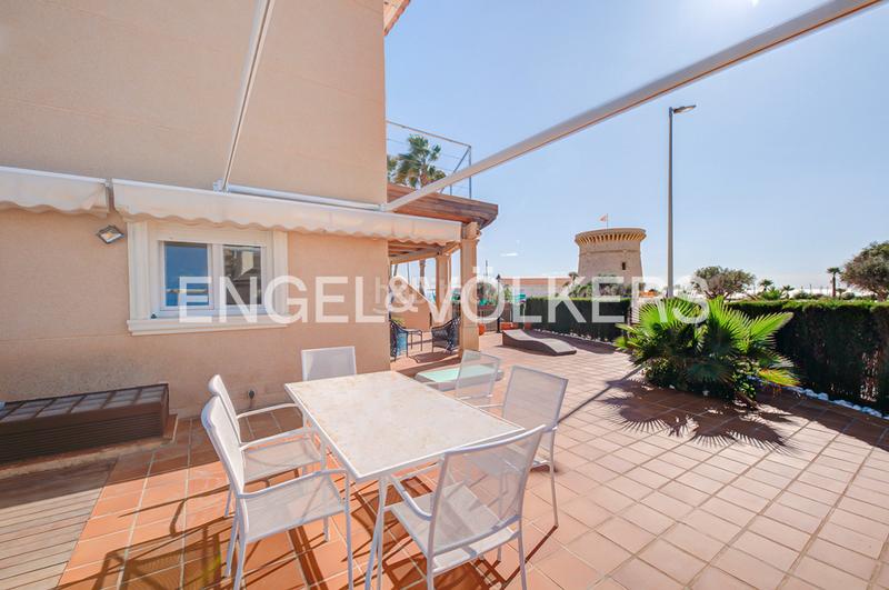 Foto 1964e0c3-e56b-4517-9368-384366e4c072. Lloguer casa aparellada a carrer dels morros alts 7b a Campello (el)