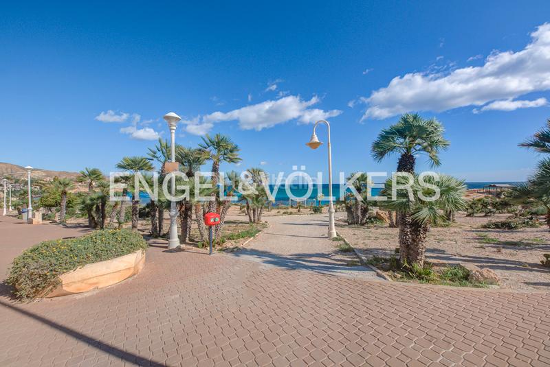 Foto 8c4af718-0a63-46dc-be60-195f6390d05c. Lloguer casa aparellada a carrer dels morros alts 7b a Campello (el)