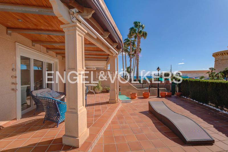 Foto a7b25ce4-ab69-4b08-8da9-5654f4ce576a. Lloguer casa aparellada a carrer dels morros alts 7b a Campello (el)