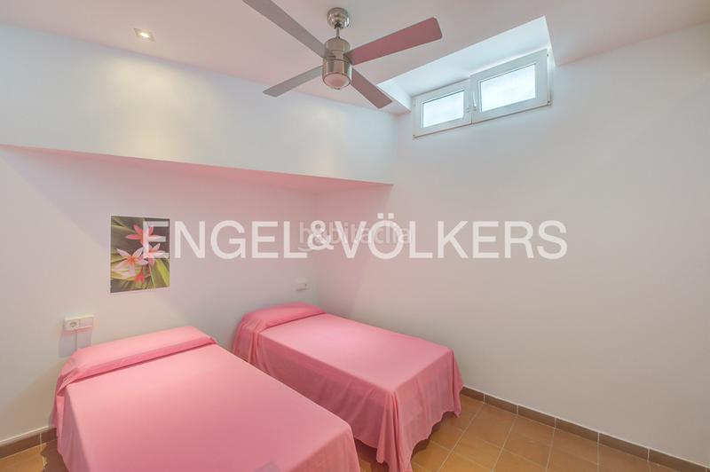 Foto ab692a6a-5c20-4c4c-81f7-6367306a3ea2. Lloguer casa aparellada a carrer dels morros alts 7b a Campello (el)