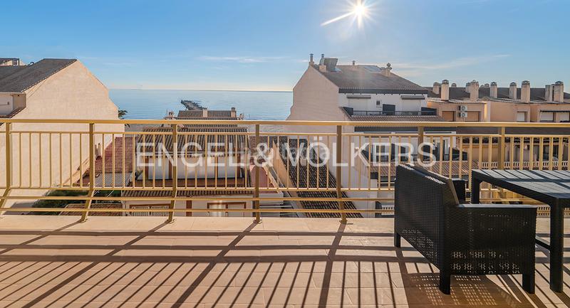 Foto 1544511a-fc84-4161-a534-cfe6179be2e0. Alquiler piso exquisitez frente al mar con idílicas vistas en Campello (el)