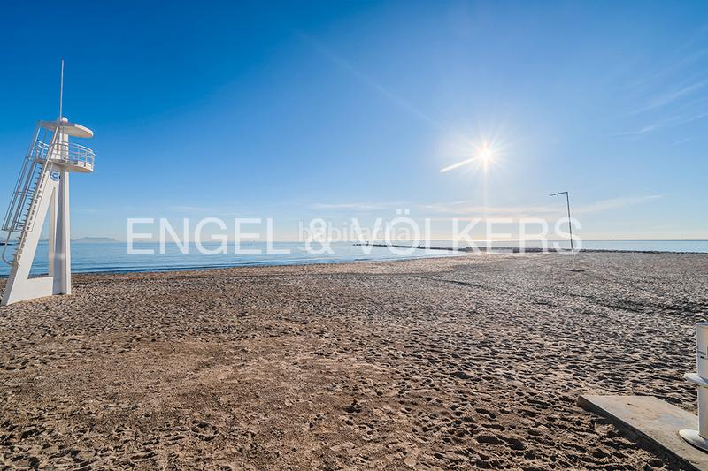 Foto fc59d34f-0507-481f-9b4c-3f2acd1fc065. Lloguer pis a Campello Playa Campello (el)