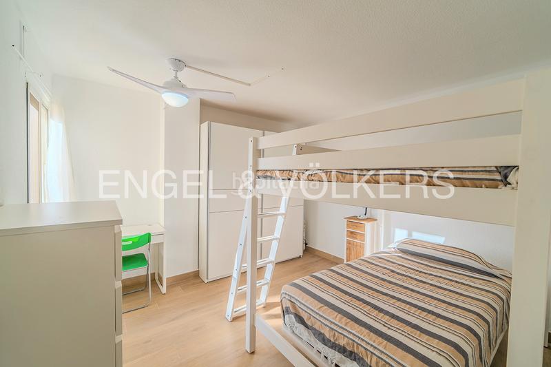 Foto 2aceeb21-4f82-4639-8fe0-5f08ff350a37. Location appartement dans Campello Playa Campello (el)