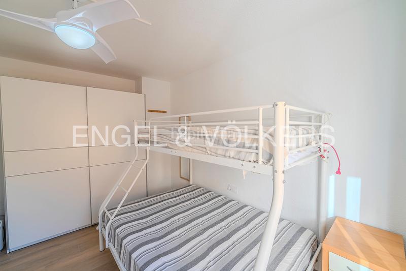 Foto 95b22705-02b0-49f9-a81c-cbf5d658a581. Location appartement dans Campello Playa Campello (el)