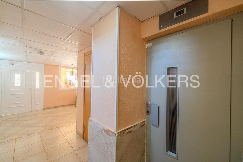 Foto a41c32b3-da2e-4738-8dad-d2473725c929. Location appartement dans Campello Playa Campello (el)