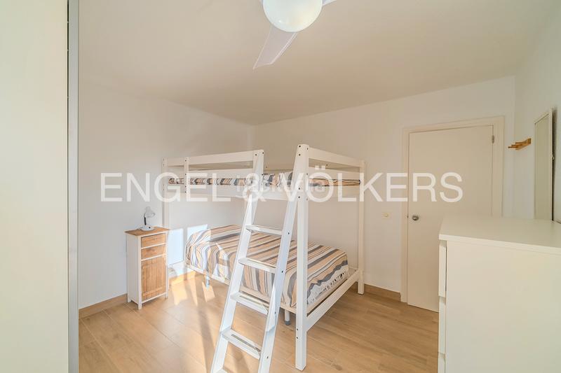 Foto e0168dbb-cc47-4cbb-9eaa-05515fba7a49. Location appartement dans Campello Playa Campello (el)