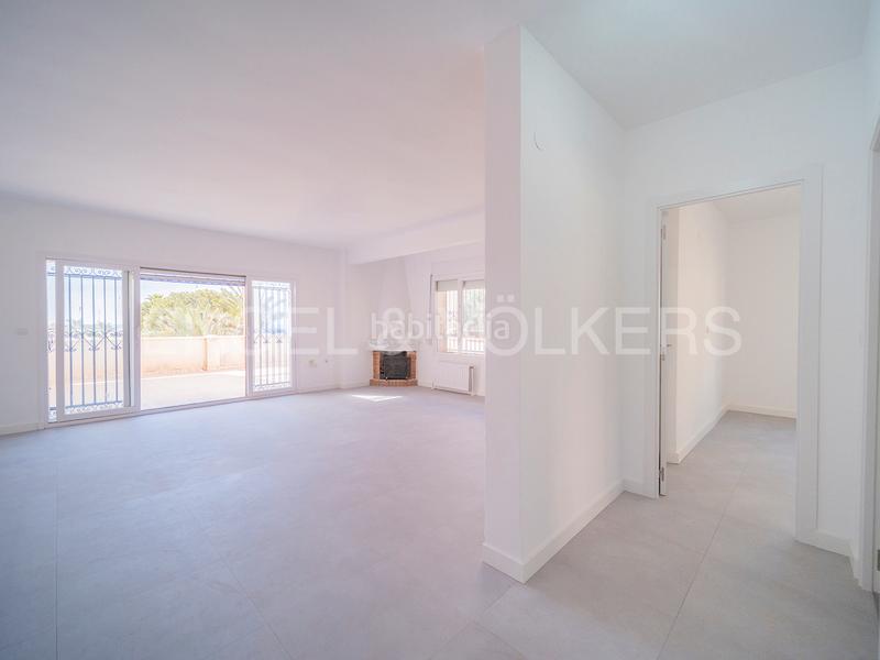 Foto 0f0dcdb4-3ed8-432d-856e-ed74041cd169. Chalet encantadora villa mediterránea con vistas al mar en Campello (el)