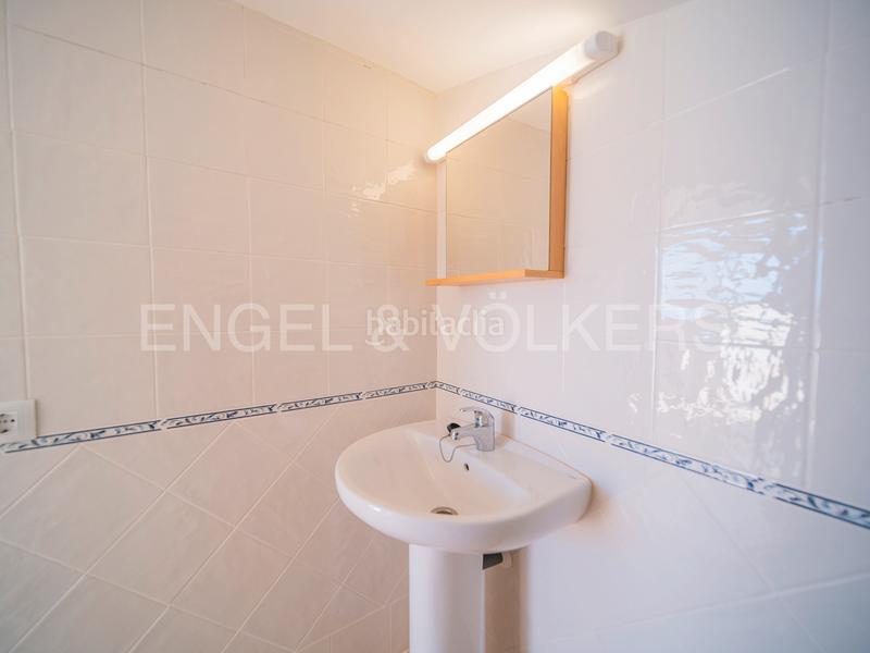 Foto 717fa62d-cfb7-46d7-9396-424e6eca3278. Chalet encantadora villa mediterránea con vistas al mar en Campello (el)