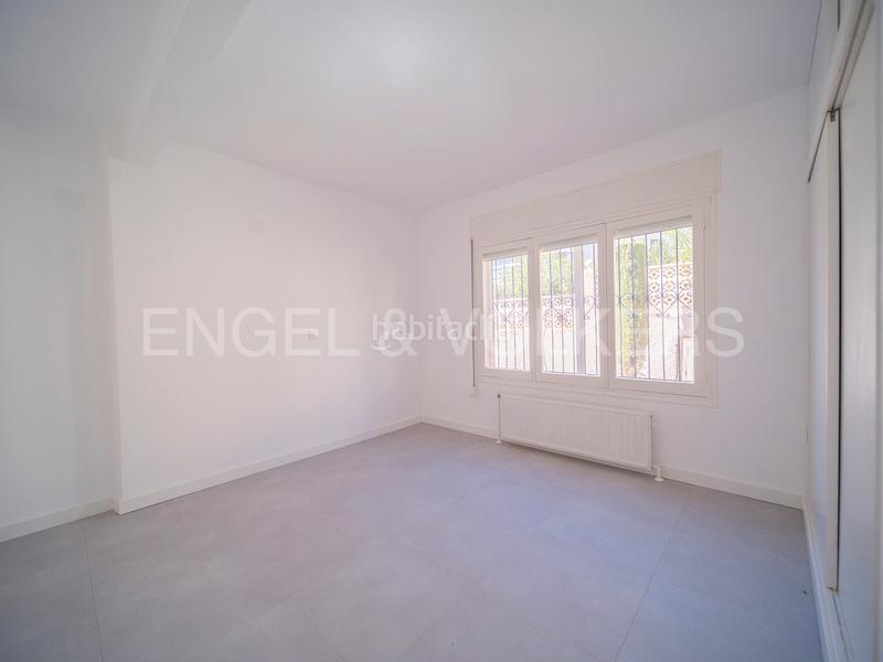 Foto b887df15-bf80-4035-8df1-9fb3a6116d4c. Chalet encantadora villa mediterránea con vistas al mar en Campello (el)