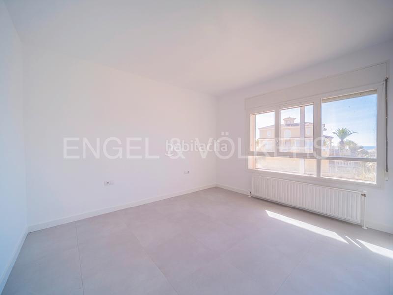 Foto f6f78c70-7cc1-4fa6-92c2-47adec260c54. Chalet encantadora villa mediterránea con vistas al mar en Campello (el)