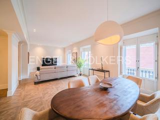 Location Appartement à Carrer castaños 29. Maravillosa y exquisita obra de arte moderno