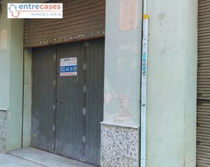 Aparcament cotxe a Nuevo Centro. Garajealmacén diáfano zona de paso